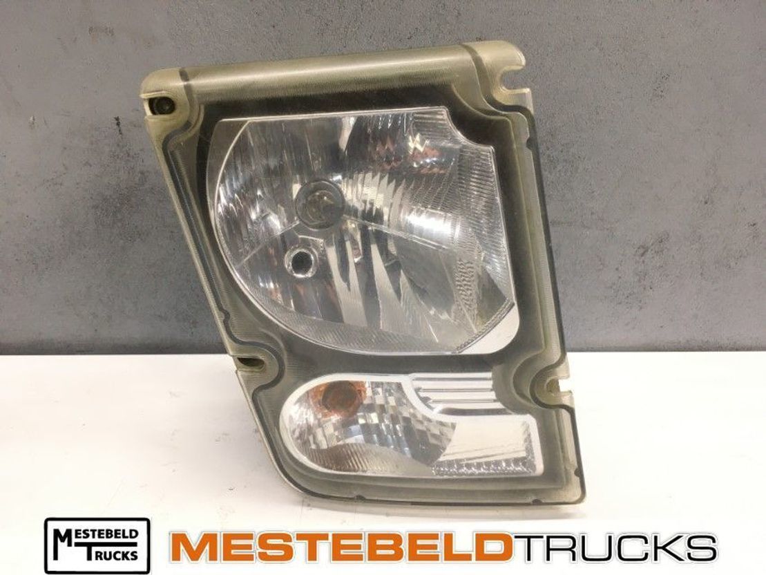 Volvo Koplamp rechts - Faro delantero para Camión: foto 1 Volvo Koplamp rechts - Faro delantero para Camión: foto 1