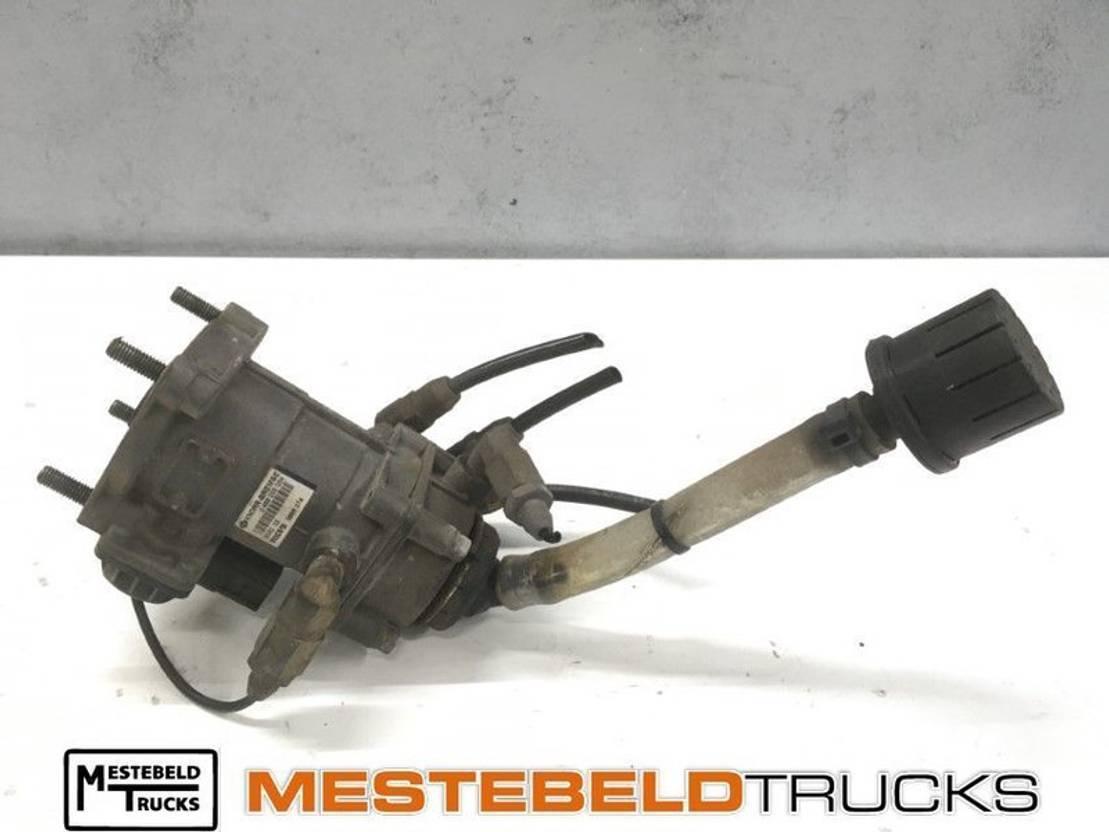 Volvo Voetremventiel FM - Válvula de freno para Camión: foto 1 Volvo Voetremventiel FM - Válvula de freno para Camión: foto 1