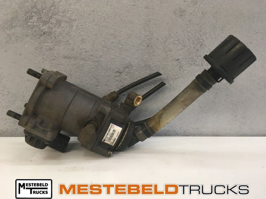 Volvo Voetremventiel - Válvula de freno para Camión: foto 1 Volvo Voetremventiel - Válvula de freno para Camión: foto 1