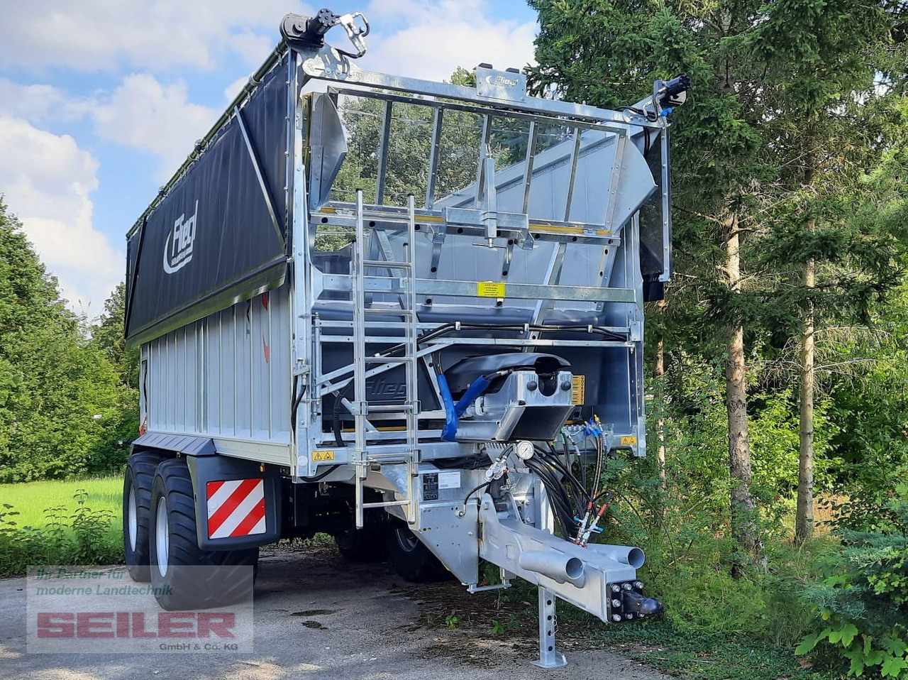 Fliegl ASW 271 TAURUS FOX 40m³ + Top Lift Light - Remolque autocargador: foto 2 Fliegl ASW 271 TAURUS FOX 40m³ + Top Lift Light - Remolque autocargador: foto 2