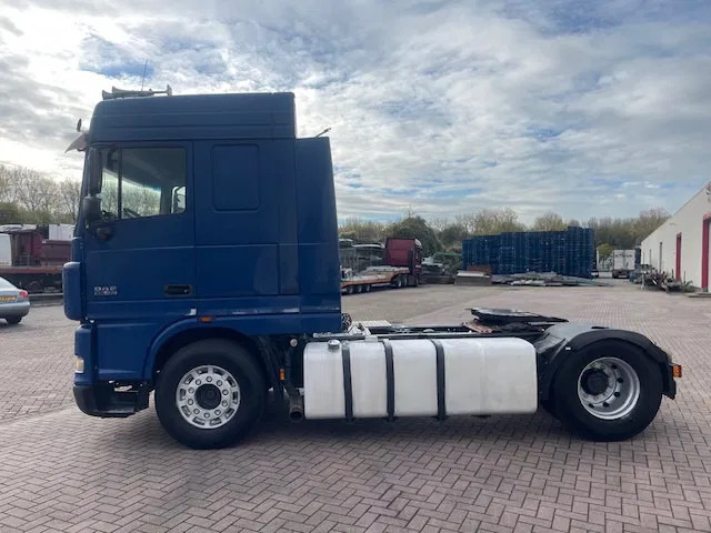 DAF XF 105.460 Manual gear - Cabeza tractora: foto 4 DAF XF 105.460 Manual gear - Cabeza tractora: foto 4