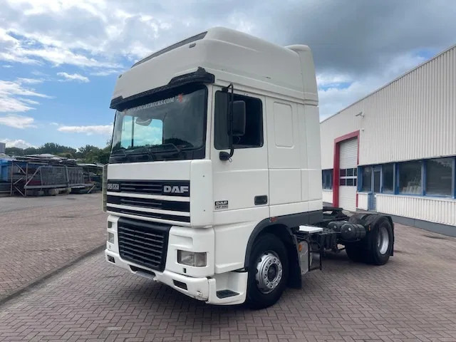 DAF XF 95.480 Euro 2 Manual-gear - Cabeza tractora: foto 3 DAF XF 95.480 Euro 2 Manual-gear - Cabeza tractora: foto 3