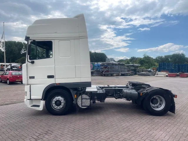DAF XF 95.480 Euro 2 Manual-gear - Cabeza tractora: foto 4 DAF XF 95.480 Euro 2 Manual-gear - Cabeza tractora: foto 4