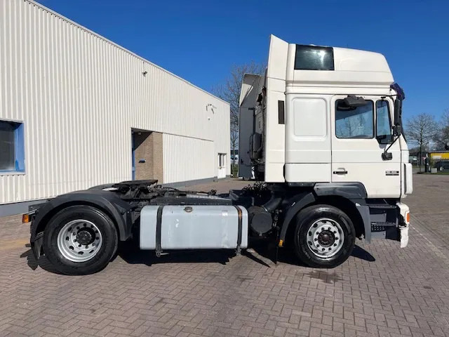 MAN 19.463 6 Cilinder Manual pomp EURO 2 - Cabeza tractora: foto 2 MAN 19.463 6 Cilinder Manual pomp EURO 2 - Cabeza tractora: foto 2