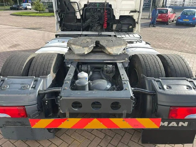 MAN TGX 18.480 Euro 6 Retarder 2 tanks - Cabeza tractora: foto 5 MAN TGX 18.480 Euro 6 Retarder 2 tanks - Cabeza tractora: foto 5