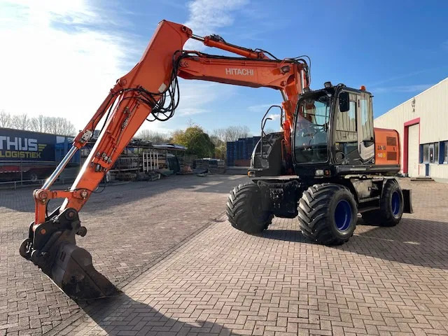 Hitachi ZX 140W-3 - Excavadora de ruedas: foto 2 Hitachi ZX 140W-3 - Excavadora de ruedas: foto 2