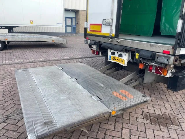 Krone CARRIER VECTOR 1950 3 AXELS - Semirremolque frigorífico: foto 3 Krone CARRIER VECTOR 1950 3 AXELS - Semirremolque frigorífico: foto 3