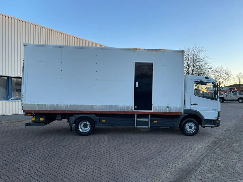 Mercedes-Benz Atego 818 EURO 3 Full Steel Manual Gear-box NL-Truck - Camión caja cerrada: foto 2 Mercedes-Benz Atego 818 EURO 3 Full Steel Manual Gear-box NL-Truck - Camión caja cerrada: foto 2
