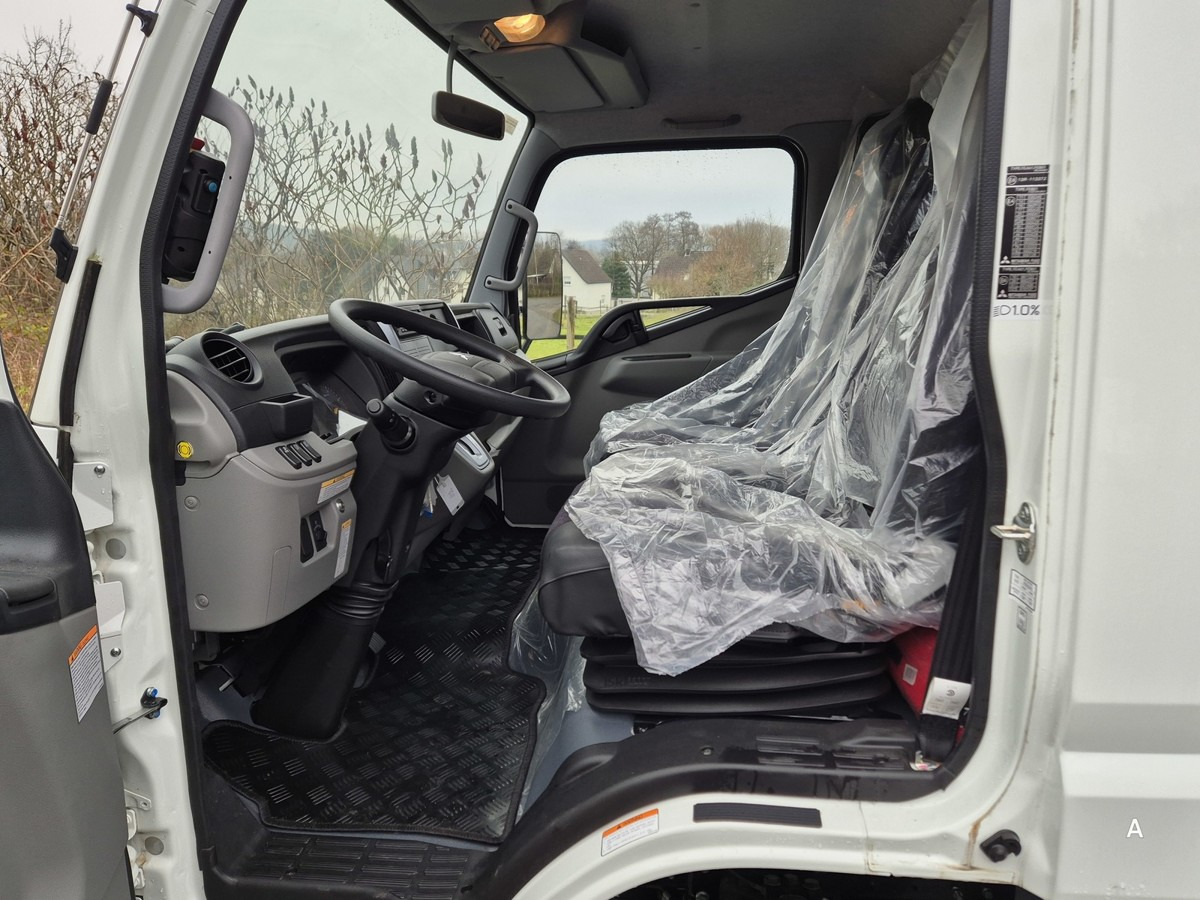 Leasing de FUSO 3C15 Duonic Aut.City Abrollkipper AHK 3.5T FUSO 3C15 Duonic Aut.City Abrollkipper AHK 3.5T: foto 11