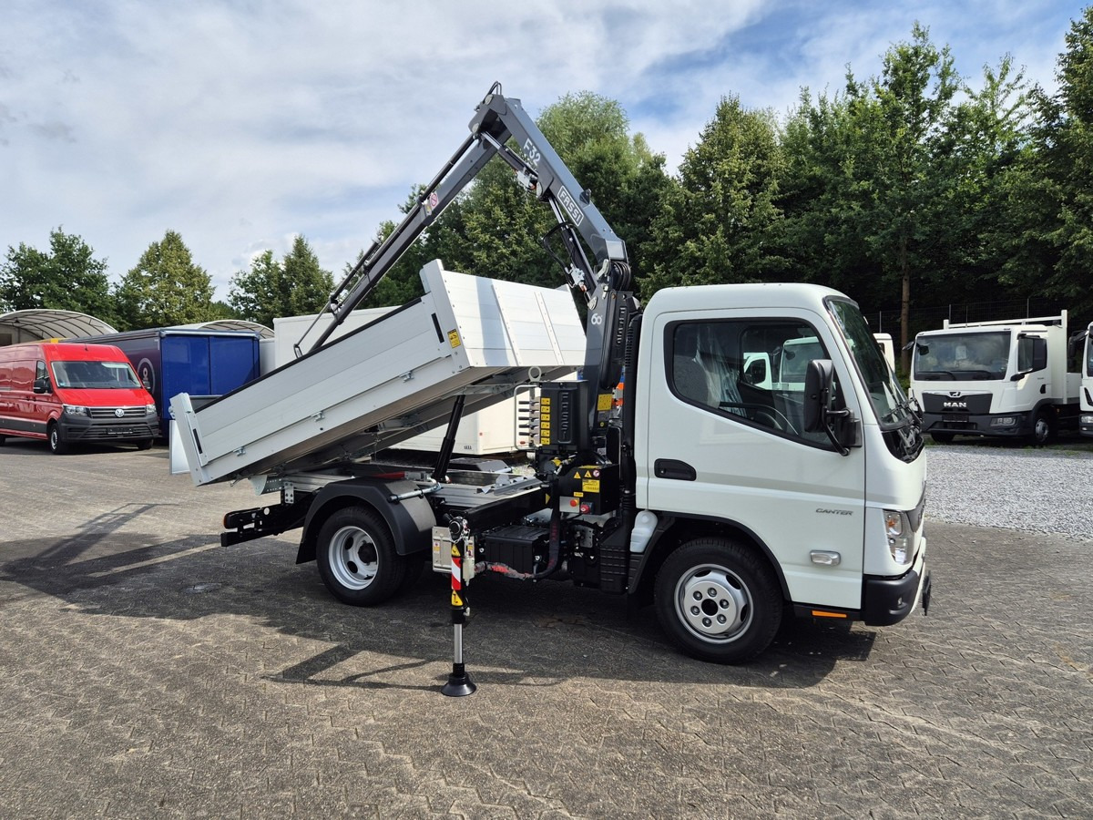 FUSO 3S15 Alukipper mit Ladekran Funk 3 x hydr. - Furgoneta basculante: foto 3 FUSO 3S15 Alukipper mit Ladekran Funk 3 x hydr. - Furgoneta basculante: foto 3