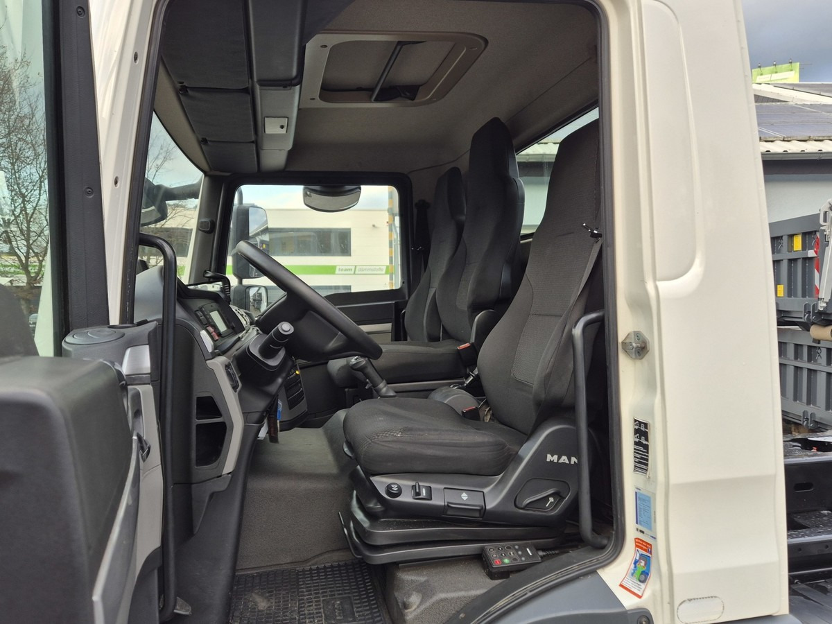 MAN TGL 12.250 BL City Abrollkipper AHK Euro 6 - Camión multibasculante: foto 5 MAN TGL 12.250 BL City Abrollkipper AHK Euro 6 - Camión multibasculante: foto 5