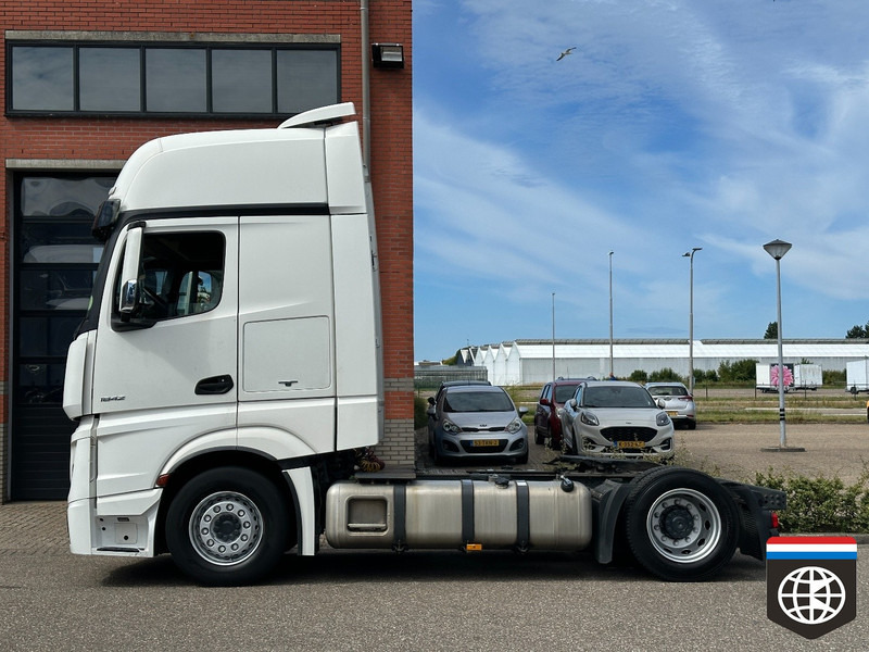 Mercedes-Benz ACTROS 1842 LLS - GIGA SPACE - NIGHT A/C - 2 X TANK - Cabeza tractora: foto 2 Mercedes-Benz ACTROS 1842 LLS - GIGA SPACE - NIGHT A/C - 2 X TANK - Cabeza tractora: foto 2