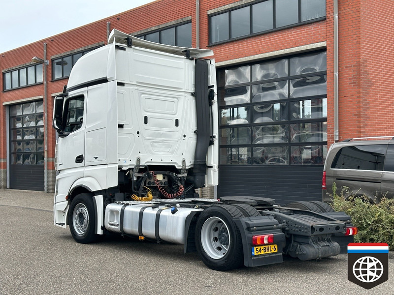 Mercedes-Benz ACTROS 1842 LLS - Giga Space - 2x tank - NIGHT a/c - Cabeza tractora: foto 5 Mercedes-Benz ACTROS 1842 LLS - Giga Space - 2x tank - NIGHT a/c - Cabeza tractora: foto 5