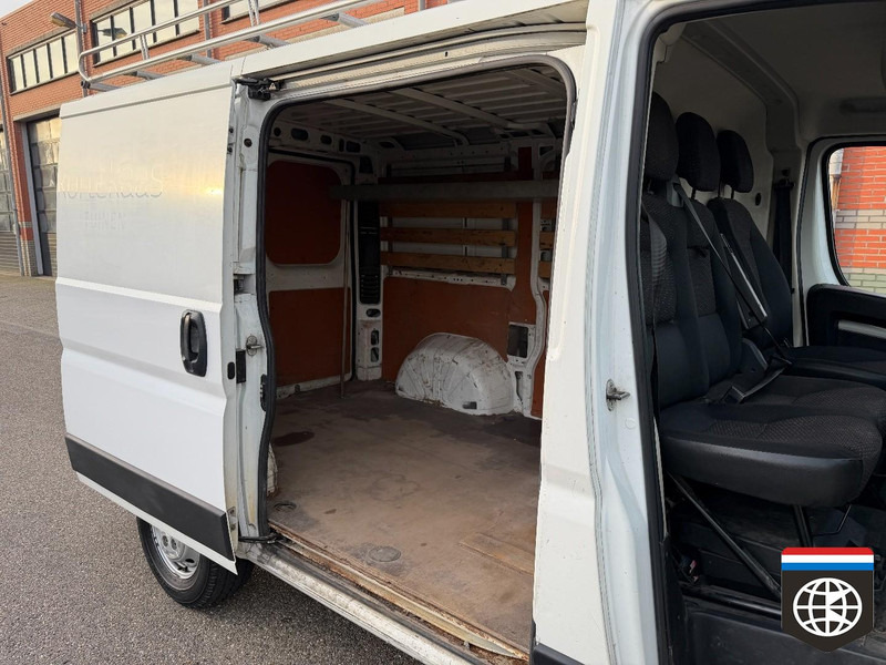 Furgoneta pequeña Citroën Jumper  2.2 blue HDI / ROOF IMPERIAL / L2 H1: foto 9