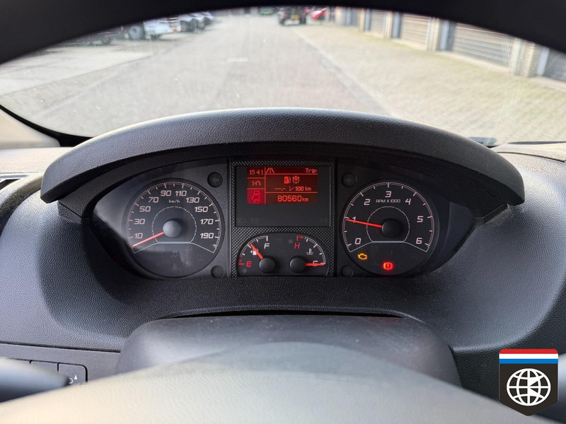 Furgoneta pequeña Citroën Jumper  2.2 blue HDI / ROOF IMPERIAL / L2 H1: foto 17