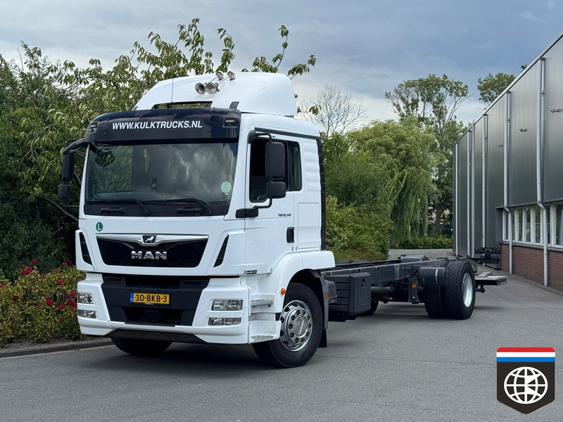 MAN TGM Sleeper cab - WB 6580 - Camión chasis: foto 1 MAN TGM Sleeper cab - WB 6580 - Camión chasis: foto 1