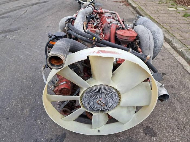 Iveco Eurotech 8460 - Piezas de recambio: foto 3 Iveco Eurotech 8460 - Piezas de recambio: foto 3