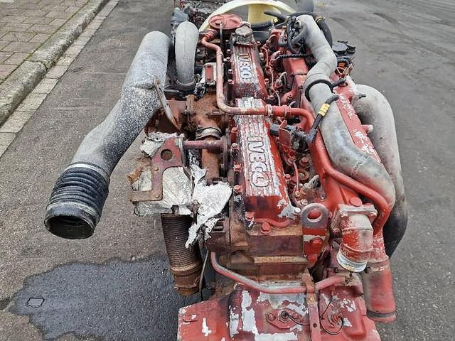 Iveco Eurotech 8460 - Piezas de recambio: foto 4 Iveco Eurotech 8460 - Piezas de recambio: foto 4