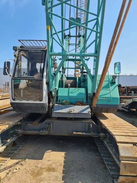 KOBELCO 7045 - Grúa sobre orugas: foto 2 KOBELCO 7045 - Grúa sobre orugas: foto 2