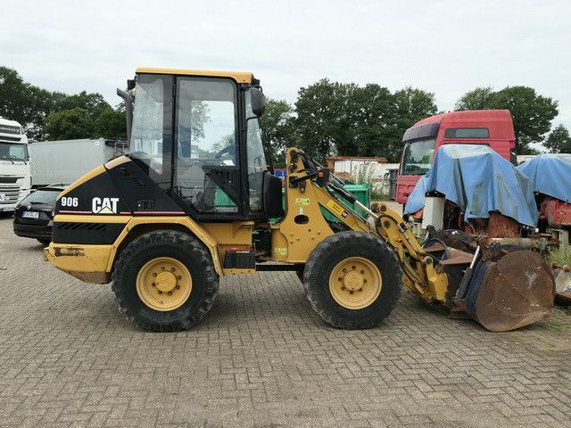 CAT 906, Hydr. S.W.S., Greifschaufel, - Cargadora de ruedas: foto 2 CAT 906, Hydr. S.W.S., Greifschaufel, - Cargadora de ruedas: foto 2