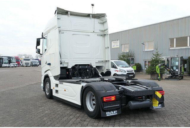DAF XG 530 FT 4x2, Intarder, 2x Tank, Standklima - Cabeza tractora: foto 3 DAF XG 530 FT 4x2, Intarder, 2x Tank, Standklima - Cabeza tractora: foto 3