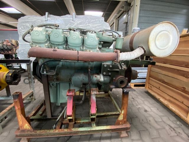 Mercedes-Benz OM 422 Motor, V8, 8 Zylinder, 10x am Lager - Cabeza tractora: foto 4 Mercedes-Benz OM 422 Motor, V8, 8 Zylinder, 10x am Lager - Cabeza tractora: foto 4