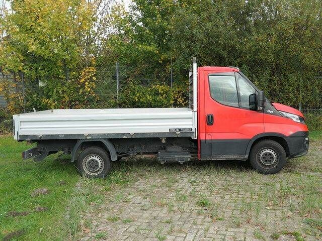 Iveco 35S17 HI-MATIC, Motorschaden, Klima, AHK,3. Sitz - Furgoneta basculante: foto 2 Iveco 35S17 HI-MATIC, Motorschaden, Klima, AHK,3. Sitz - Furgoneta basculante: foto 2