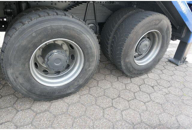 MAN 41.480 TGS BB-WW 8x4, gr. Federpaket, 38tkm, AC - Camión chasis: foto 5 MAN 41.480 TGS BB-WW 8x4, gr. Federpaket, 38tkm, AC - Camión chasis: foto 5