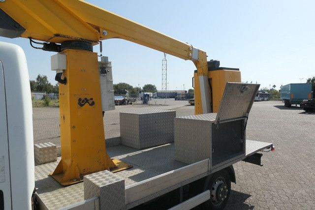 Nissan 32.12 4x2, 11m Arbeitshühe, Klima, 3x am Lager - Camión con plataforma elevadora, Furgoneta: foto 5 Nissan 32.12 4x2, 11m Arbeitshühe, Klima, 3x am Lager - Camión con plataforma elevadora, Furgoneta: foto 5