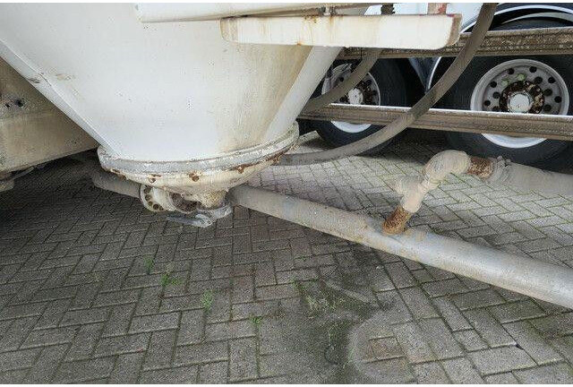 SPITZER SF 2743 PI, Zement, Alu-Felgen, 43m³, 1 Kammer - Semirremolque cisterna: foto 4 SPITZER SF 2743 PI, Zement, Alu-Felgen, 43m³, 1 Kammer - Semirremolque cisterna: foto 4