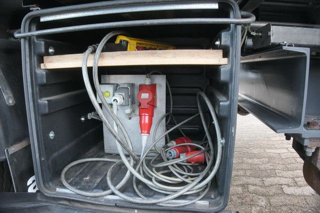Semirremolque caja cerrada Sommer 2-Achser, elektr. Rolltor, BPW, 11.000mm lang: foto 7