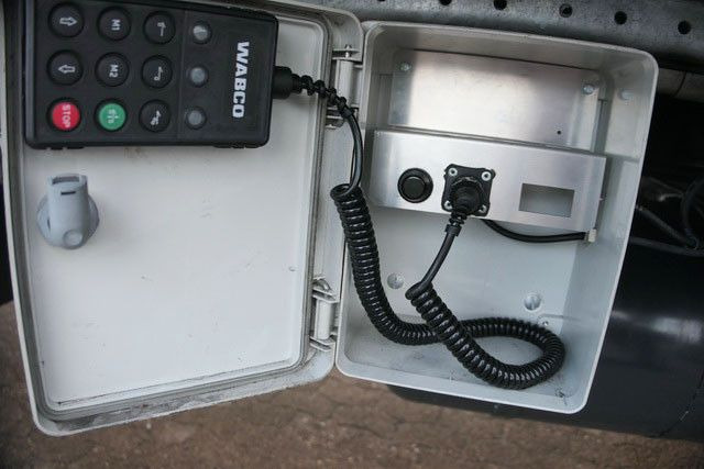 Semirremolque caja cerrada Sommer 2-Achser, elektr. Rolltor, BPW, 11.000mm lang: foto 10