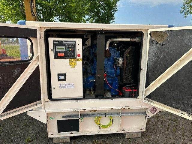 Wacker Wilson P33-2, 33kVA, Perkins, Stromgenerator - Generador industriale: foto 4 Wacker Wilson P33-2, 33kVA, Perkins, Stromgenerator - Generador industriale: foto 4
