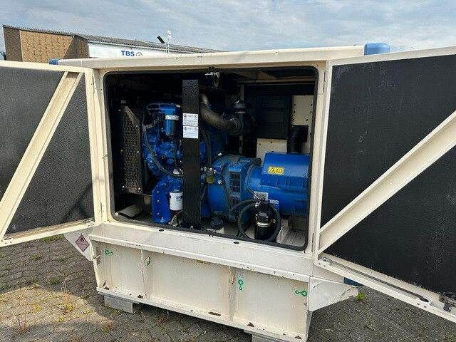 Wacker Wilson P33-2, 33kVA, Perkins, Stromgenerator - Generador industriale: foto 5 Wacker Wilson P33-2, 33kVA, Perkins, Stromgenerator - Generador industriale: foto 5