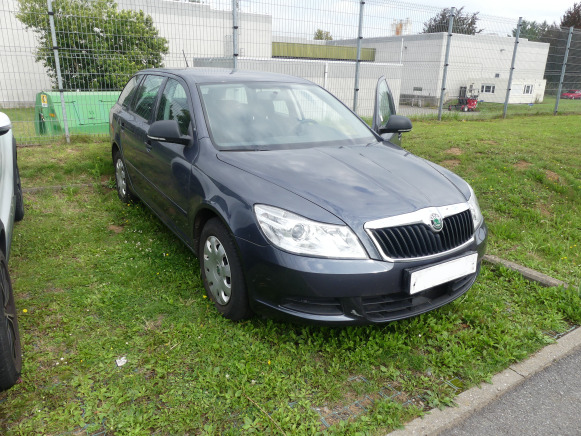 Break Skoda Octavia Combi (2011-97.803 km) - Coche: foto 1 Break Skoda Octavia Combi (2011-97.803 km) - Coche: foto 1