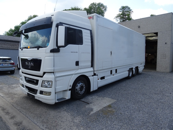 Camion MAN TGX26.400 (2009-731.695 km-VIN:WMA21XZZ7AW137860) - Camión caja cerrada: foto 3 Camion MAN TGX26.400 (2009-731.695 km-VIN:WMA21XZZ7AW137860) - Camión caja cerrada: foto 3
