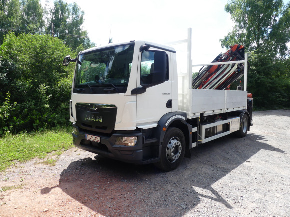 Camion plateau ridelle avec grue MAN TGM18,250 (2022-3.278 km) - Camión caja abierta, Camión grúa: foto 1 Camion plateau ridelle avec grue MAN TGM18,250 (2022-3.278 km) - Camión caja abierta, Camión grúa: foto 1