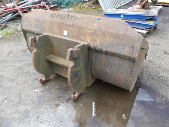 Godet marque et modèle inconnu - Cazo cargador para Maquinaria de construcción: foto 2 Godet marque et modèle inconnu - Cazo cargador para Maquinaria de construcción: foto 2