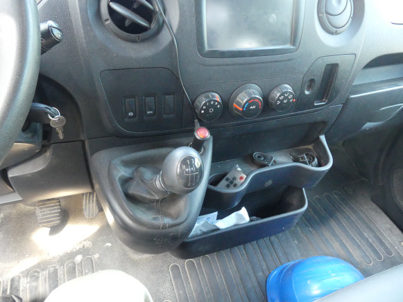 Camionnette tribenne Renault Master (2017-159.080 km) - Otros maquinaria: foto 5 Camionnette tribenne Renault Master (2017-159.080 km) - Otros maquinaria: foto 5