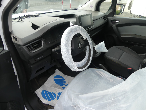 Coche REF:2360 - Véhicule électrique (accidenté) Renault Kangoo Van E-Tech Electric PU (2023-13.744 km): foto 7