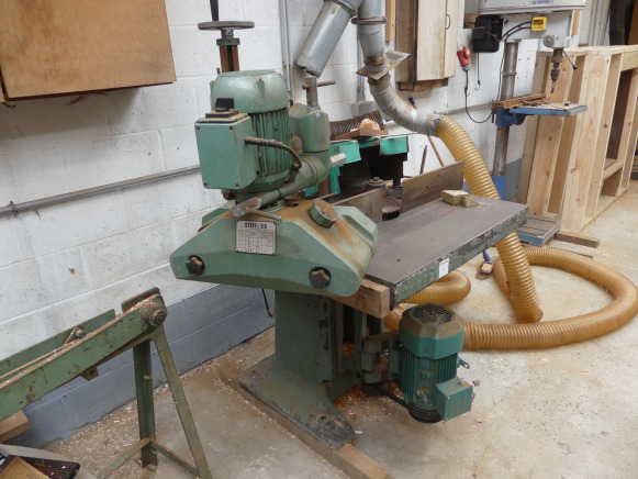 Toupie avec entraineur Vertongen modèle illisible - Maquinaria para madera: foto 2 Toupie avec entraineur Vertongen modèle illisible - Maquinaria para madera: foto 2