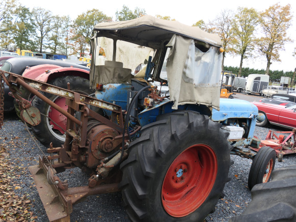 Tracteur agricole + treuil Ford Super Major - Tractor: foto 3 Tracteur agricole + treuil Ford Super Major - Tractor: foto 3