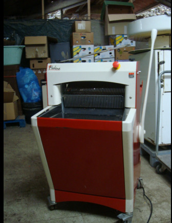 Trancheuse à pain Heristal - Maquinaria de panadería: foto 1 Trancheuse à pain Heristal - Maquinaria de panadería: foto 1