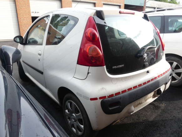 Voiture Peugeot 107 (2012-99.475 km) - Coche: foto 4 Voiture Peugeot 107 (2012-99.475 km) - Coche: foto 4