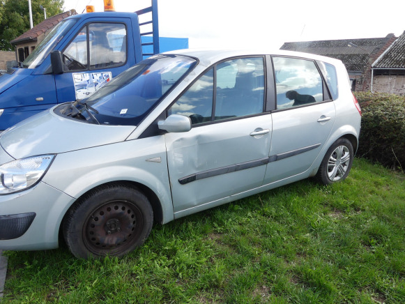 Voiture (saisie sur voirie) Renault Scenic 1.9 DCI - Coche: foto 2 Voiture (saisie sur voirie) Renault Scenic 1.9 DCI - Coche: foto 2