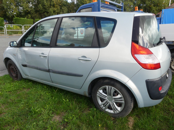 Voiture (saisie sur voirie) Renault Scenic 1.9 DCI - Coche: foto 3 Voiture (saisie sur voirie) Renault Scenic 1.9 DCI - Coche: foto 3