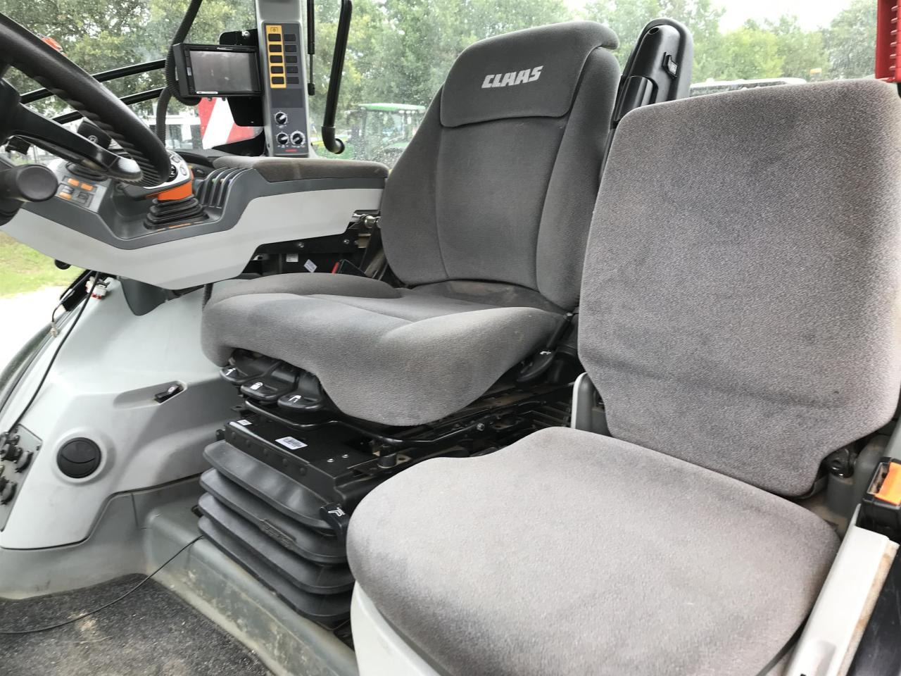 Tractor CLAAS Axion 950: foto 8