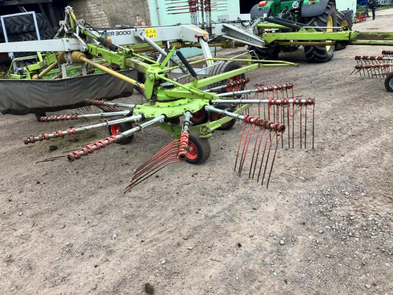 CLAAS Liner 3000 - Henificadora: foto 2 CLAAS Liner 3000 - Henificadora: foto 2
