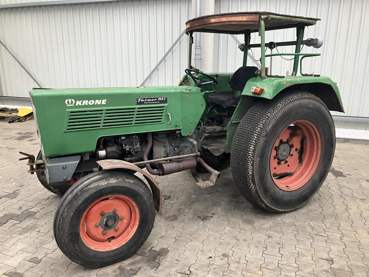 Fendt 104 S Farmer - Tractor: foto 1 Fendt 104 S Farmer - Tractor: foto 1