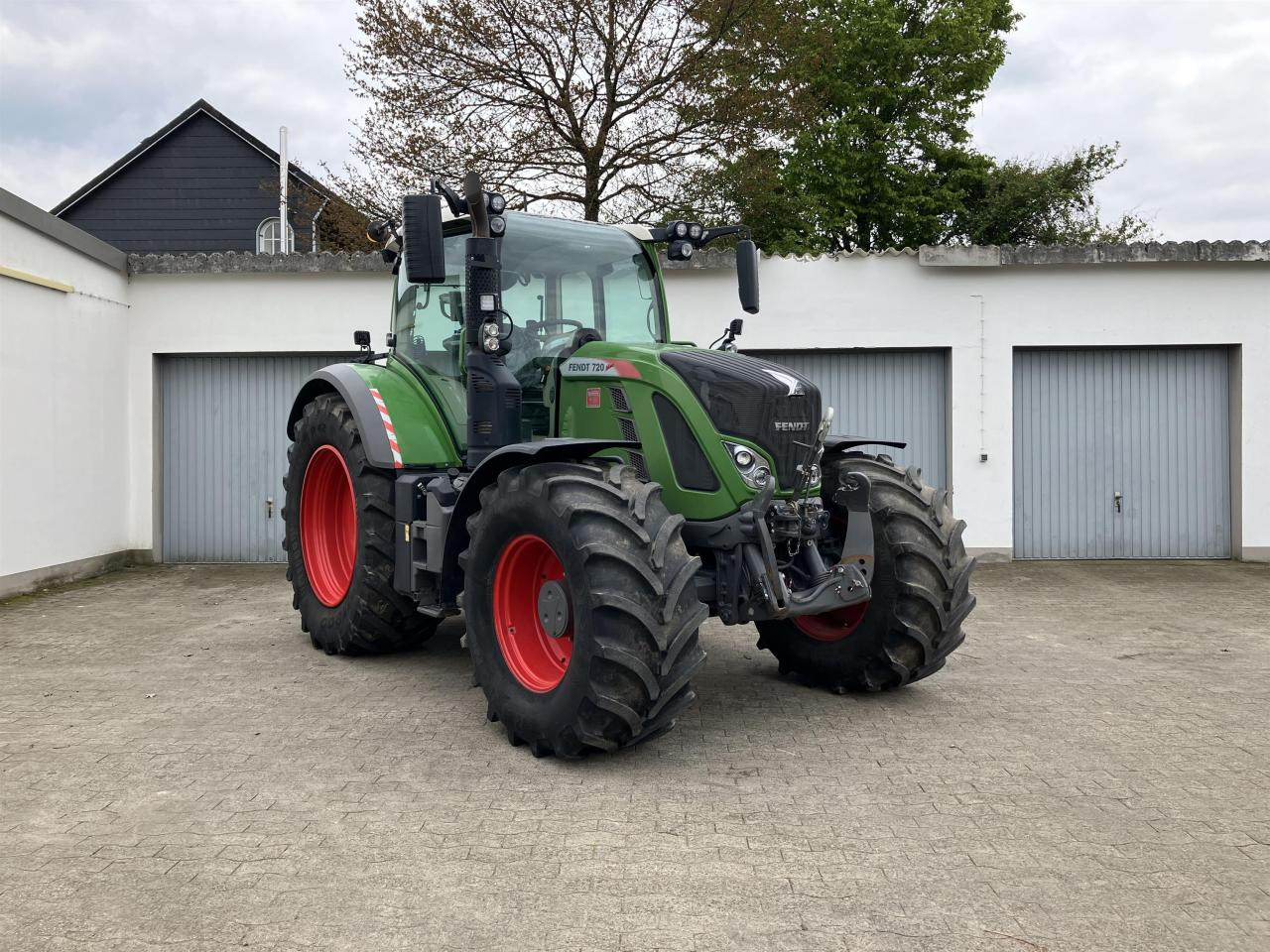Fendt 724 S4 ProfiPlus - Tractor: foto 1 Fendt 724 S4 ProfiPlus - Tractor: foto 1
